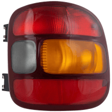 Load image into Gallery viewer, New Tail Light Direct Replacement For SIERRA P/U 99-03 TAIL LAMP RH, Lens and Housing, Stepside GM2801136 19169013