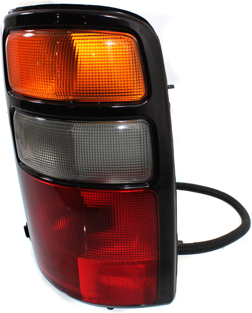 New Tail Light Direct Replacement For SUBURBAN 04-06 TAIL LAMP RH, Assembly, Amber/Clear/Red Lens GM2801170 15832092