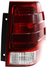 Load image into Gallery viewer, New Tail Light Direct Replacement For EXPEDITION 03-06 TAIL LAMP RH, Lens and Housing - CAPA FO2801166C 2L1Z13404AB