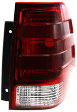 Load image into Gallery viewer, New Tail Light Direct Replacement For EXPEDITION 03-06 TAIL LAMP RH, Lens and Housing FO2801166 2L1Z13404AB