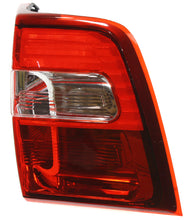 Load image into Gallery viewer, New Tail Light Direct Replacement For EXPEDITION 07-17 TAIL LAMP RH, Lens and Housing FO2801201 7L1Z13404AA