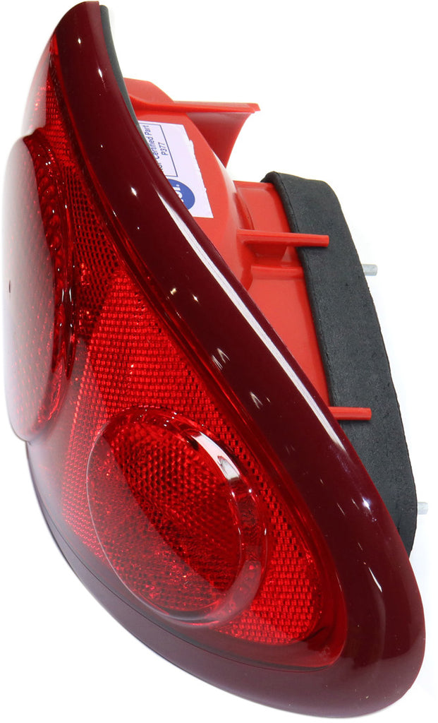 New Tail Light Direct Replacement For CAVALIER 03-05 TAIL LAMP RH, Outer, Assembly GM2801160 15142167