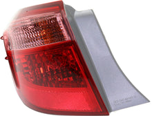 Load image into Gallery viewer, New Tail Light Direct Replacement For COROLLA 17-19 TAIL LAMP LH, Outer, Assembly, Halogen, CE/L/LE/LE Eco Models TO2804130 8156002B00