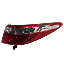 Load image into Gallery viewer, New Tail Light Direct Replacement For CAMRY 15 - 17 TAIL LAMP RH, Outer, Assembly, SE/LE/XLE Models - CAPA TO2805121C 8155006640 - US AUTO PARTS PLUS