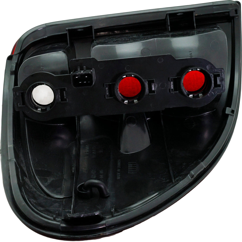 New Tail Light Direct Replacement For TOWN AND COUNTRY/CARAVAN 01 - 03 TAIL LAMP RH, Lens and Housing CH2801140 68241332AA - US AUTO PARTS PLUS
